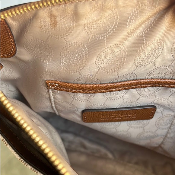 Michael Kors Signature Aubrey Tote in Brown and Cream - Picture 10 of 13
